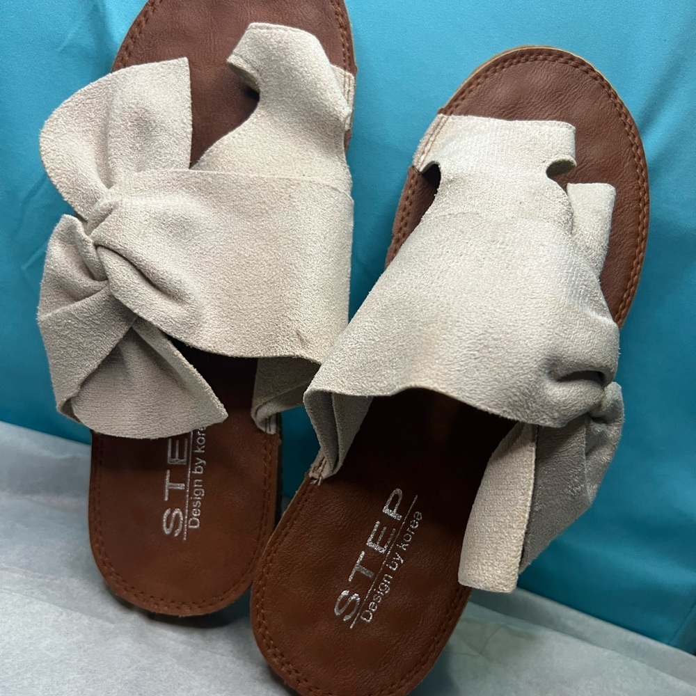 step design by korea cream sandals size 40/9.5